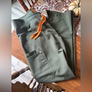 Figs Kade Cargo Scrubs- Moss Green